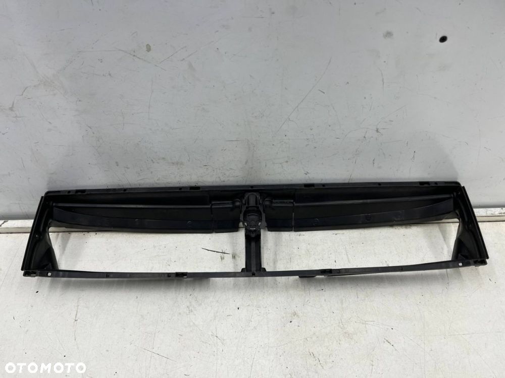 Osłona chłodnicy BMW 5 F10 F11 10-17r. dolna kierownica powietrza nakladka pasa przedniego - 3