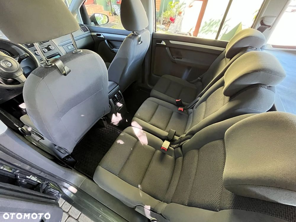 Volkswagen Touran 1.2 TSI BlueMot Trendline - 16