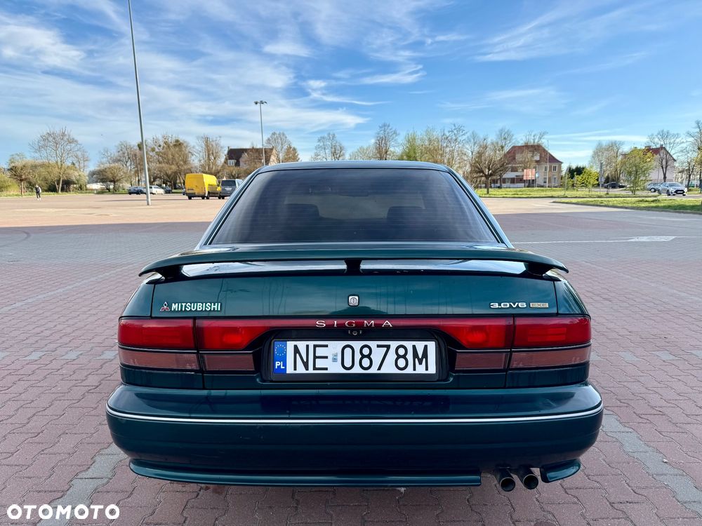 Mitsubishi Sigma - 6