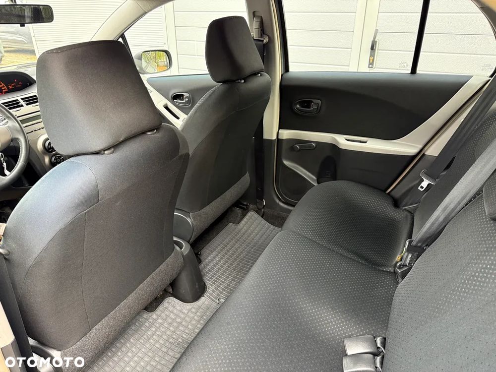 Toyota Yaris 1.33 2010 - 11