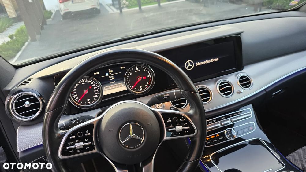 Mercedes-Benz Klasa E - 11