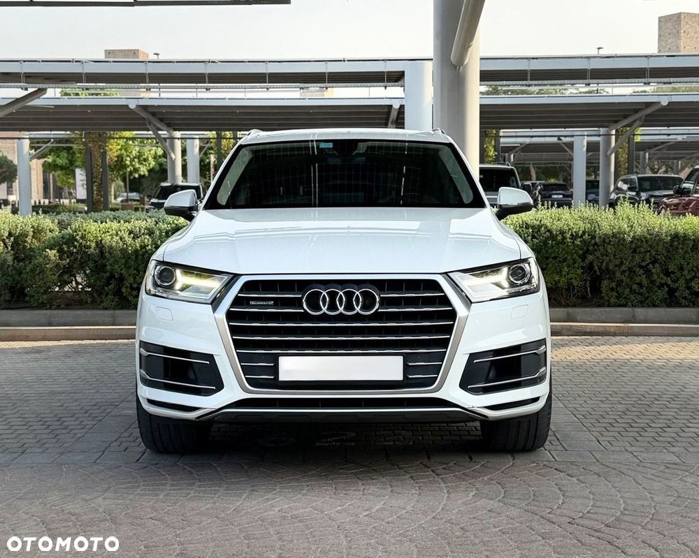 Audi Q7 - 1