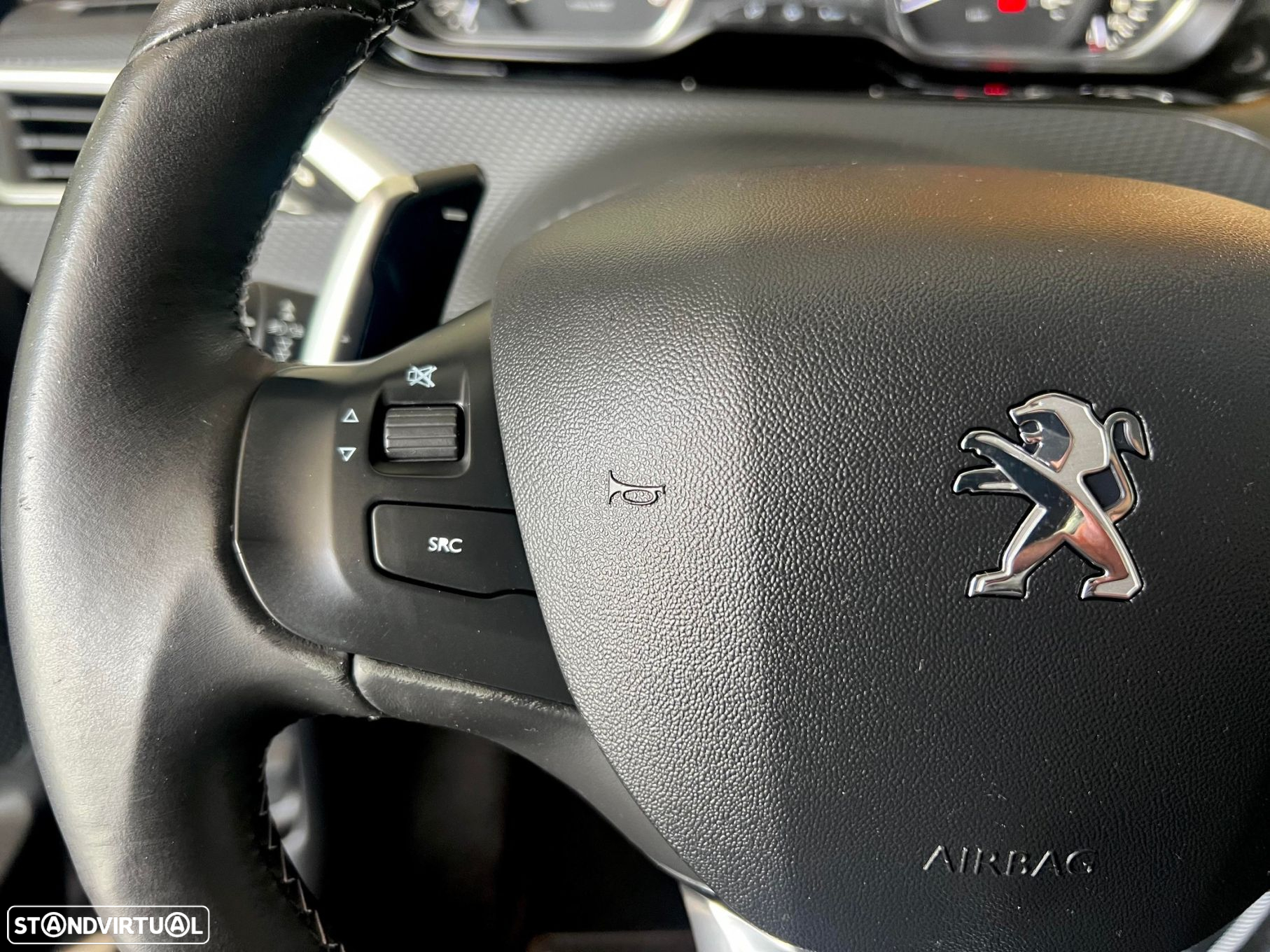 Peugeot 2008 1.6 e-HDi Allure 2-Tronic - 35