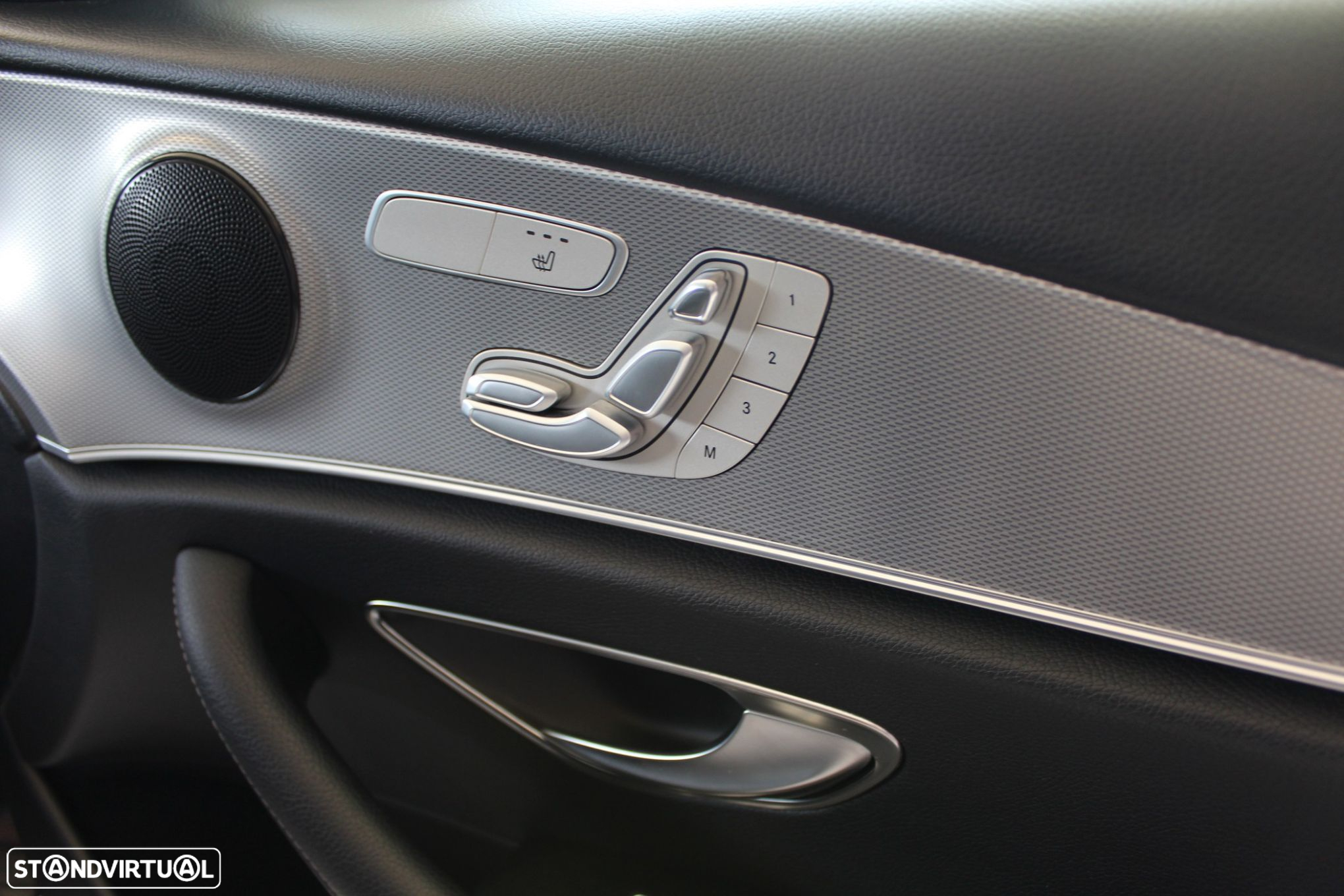 Mercedes-Benz E 200 d Avantgarde - 25