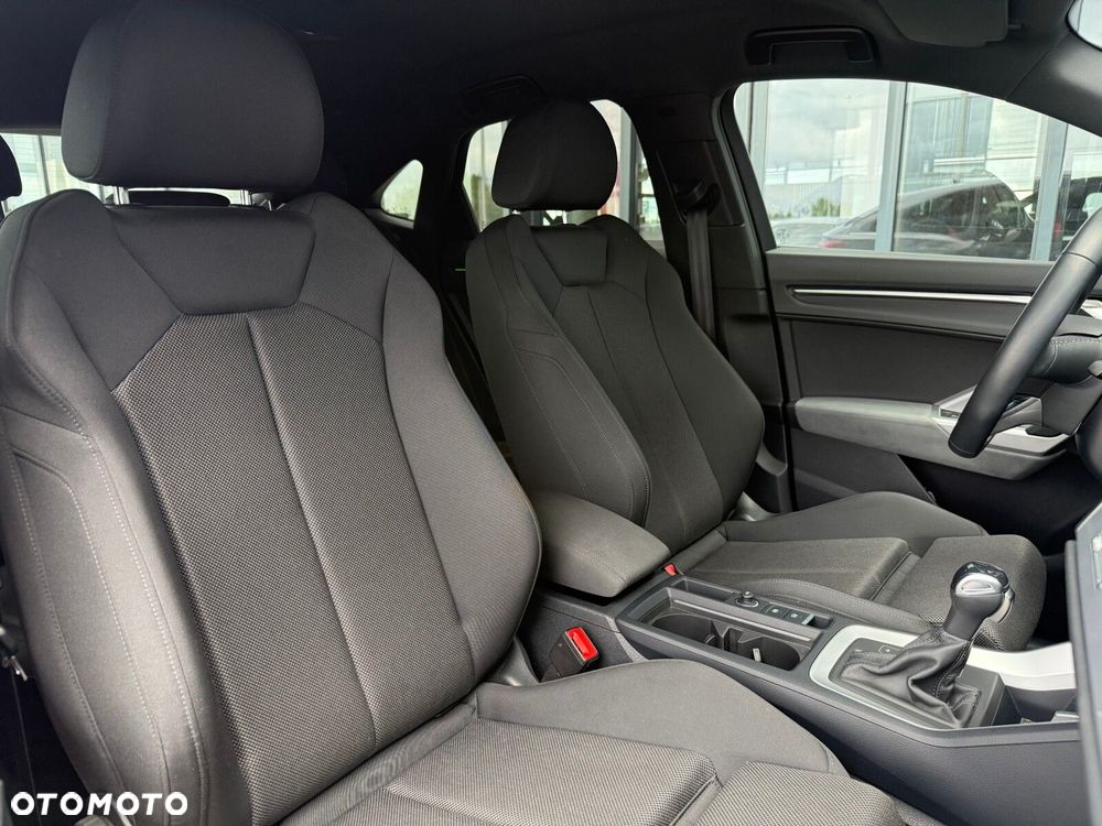 Audi Q3 Sportback - 16