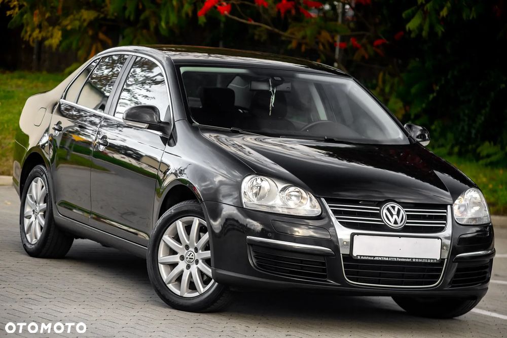 Volkswagen Jetta 1.6 TDI DPF Trendline - 1