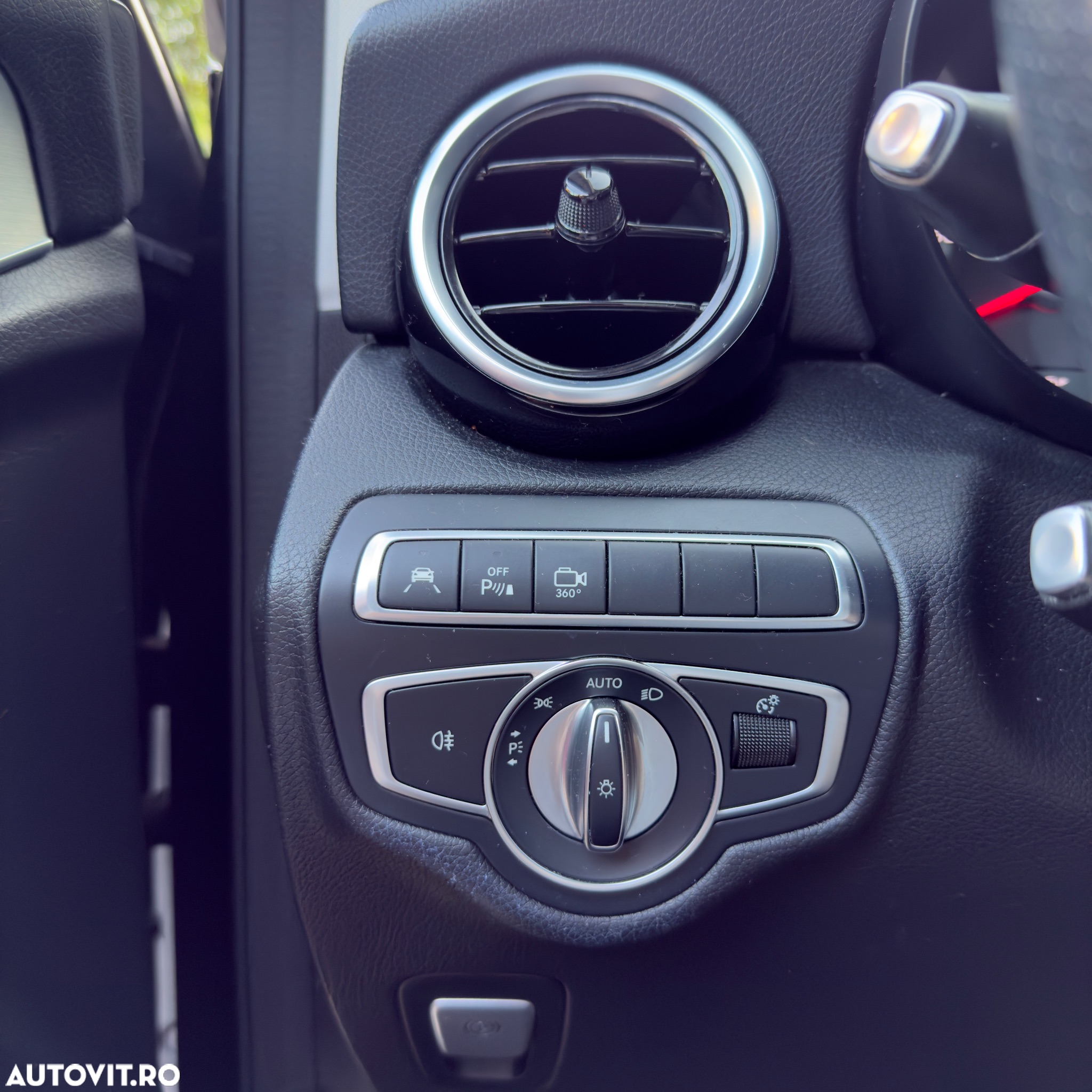 Mercedes-Benz GLC 250 4MATIC - 12