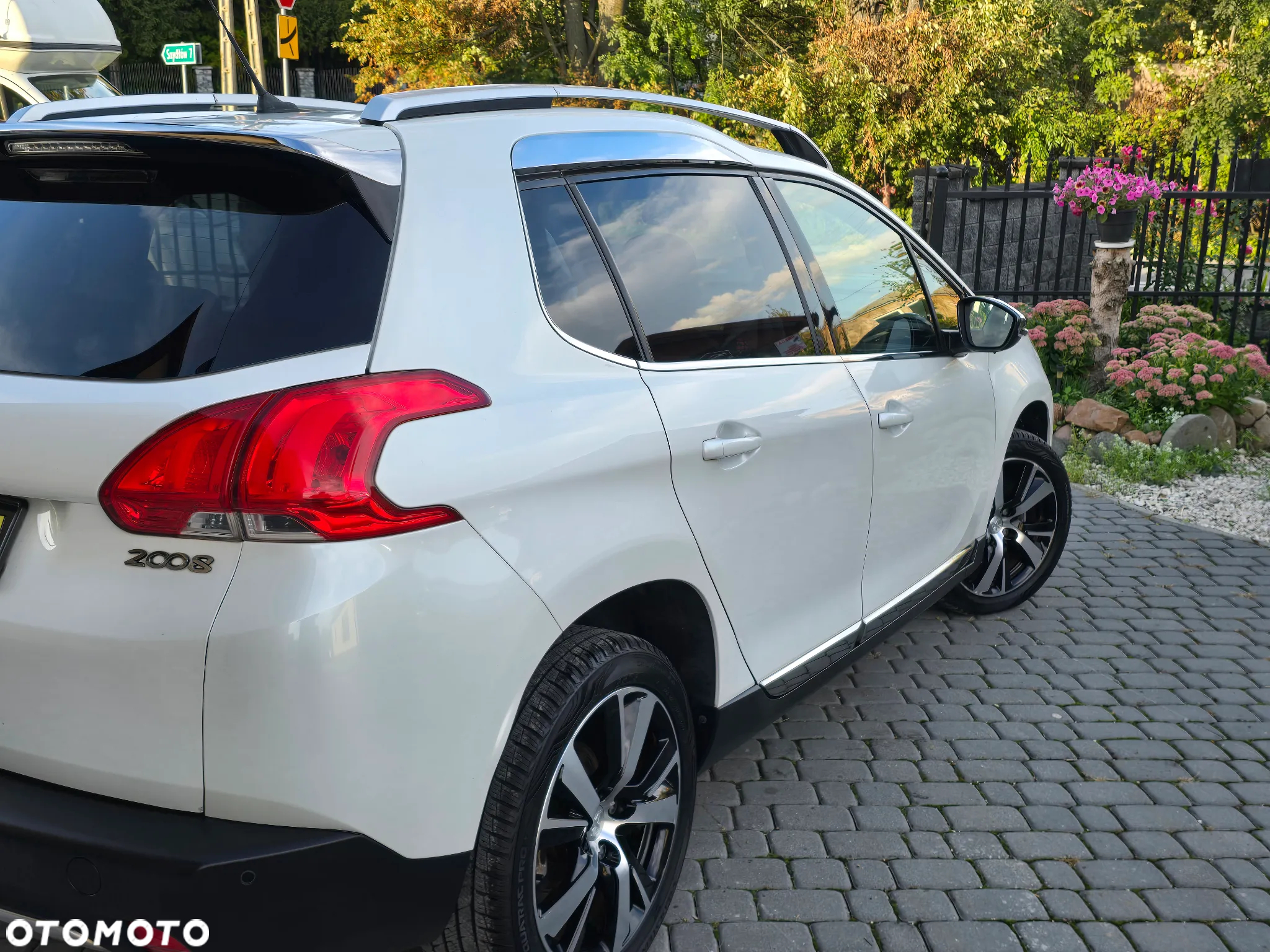 Peugeot 2008 1.6 VTi Allure - 9