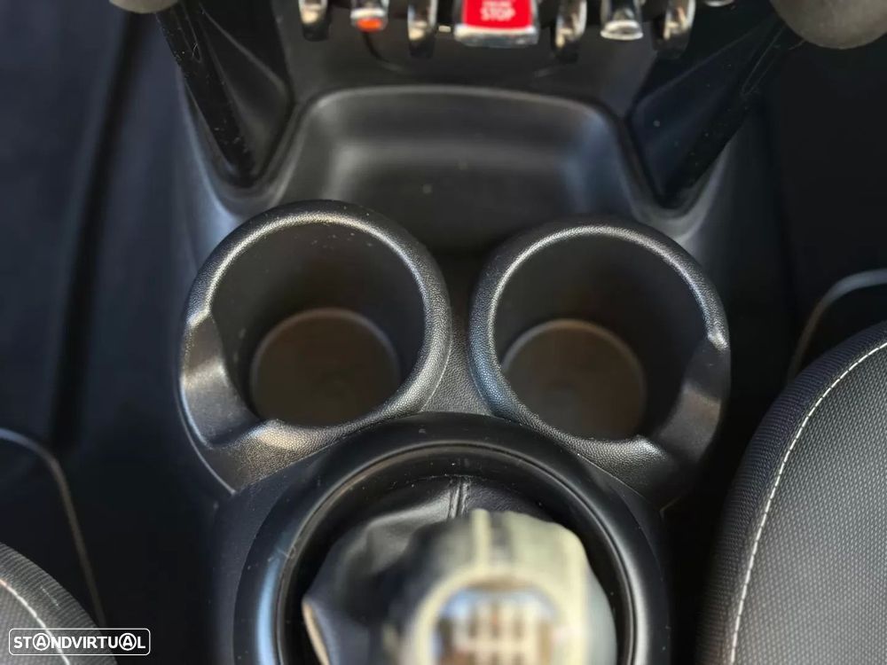 MINI 3 Portas One D - 19