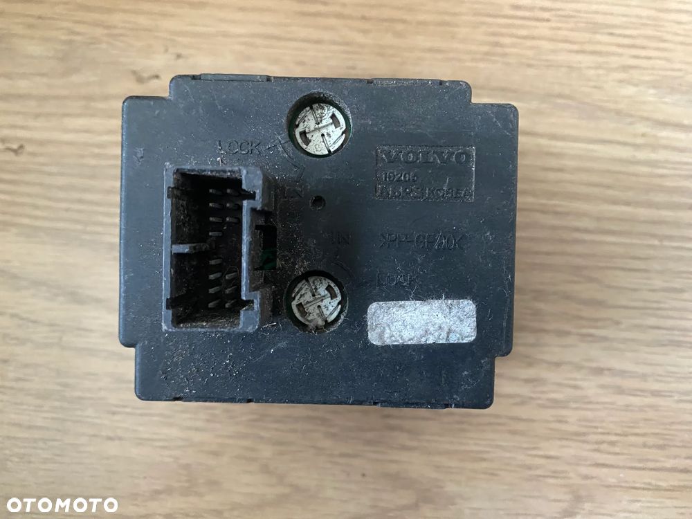WŁĄCZNIK PRZEŁĄCZNIK ŚWIATEŁ VOLVO V50 S40 - 2