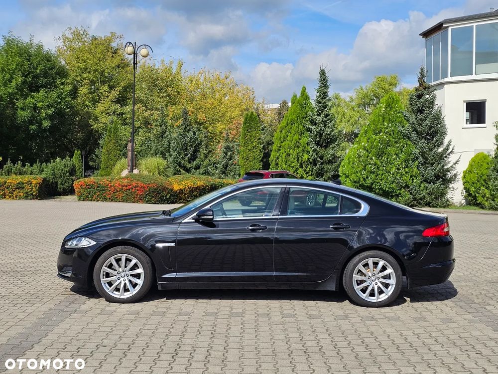 Jaguar XF 2.2 D Luxury - 4