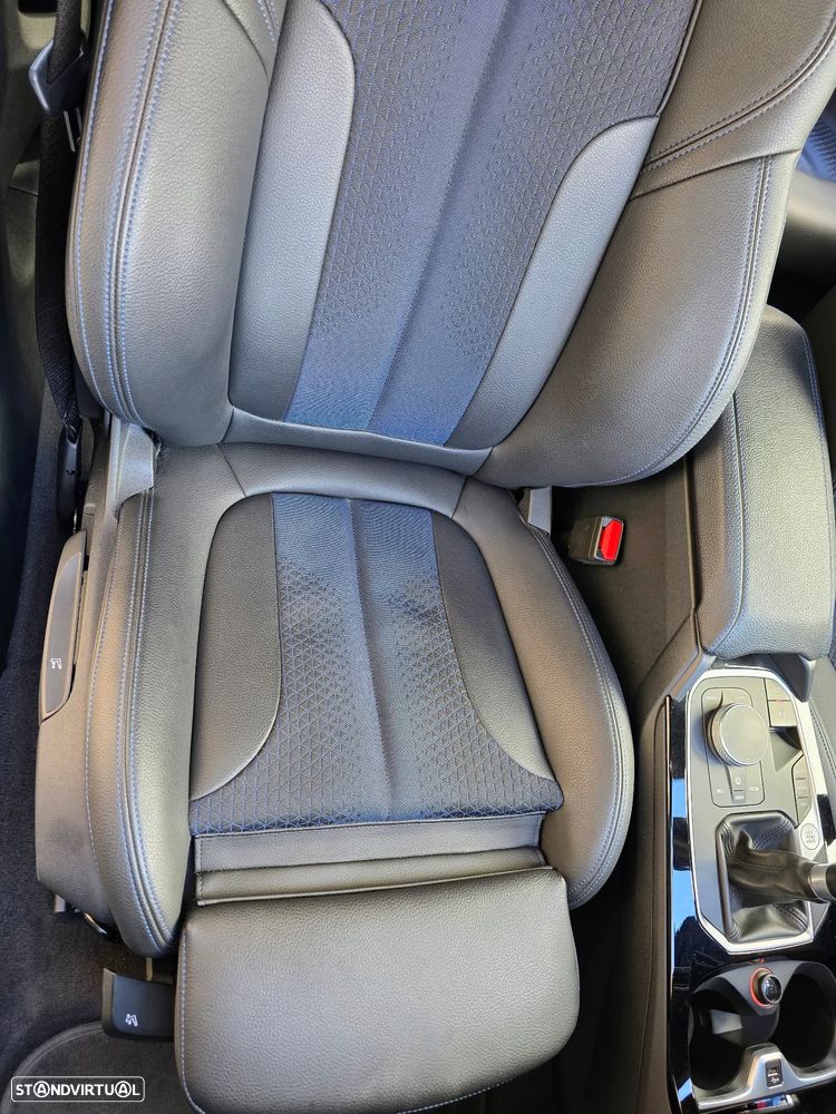 BMW 116 d Pack Desportivo M - 52