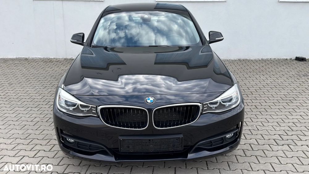 BMW Seria 3 320d Aut. Sport Line - 9