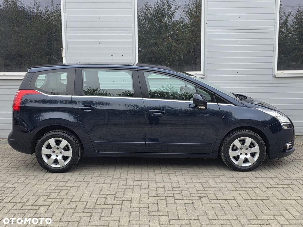 Peugeot 5008 - 9