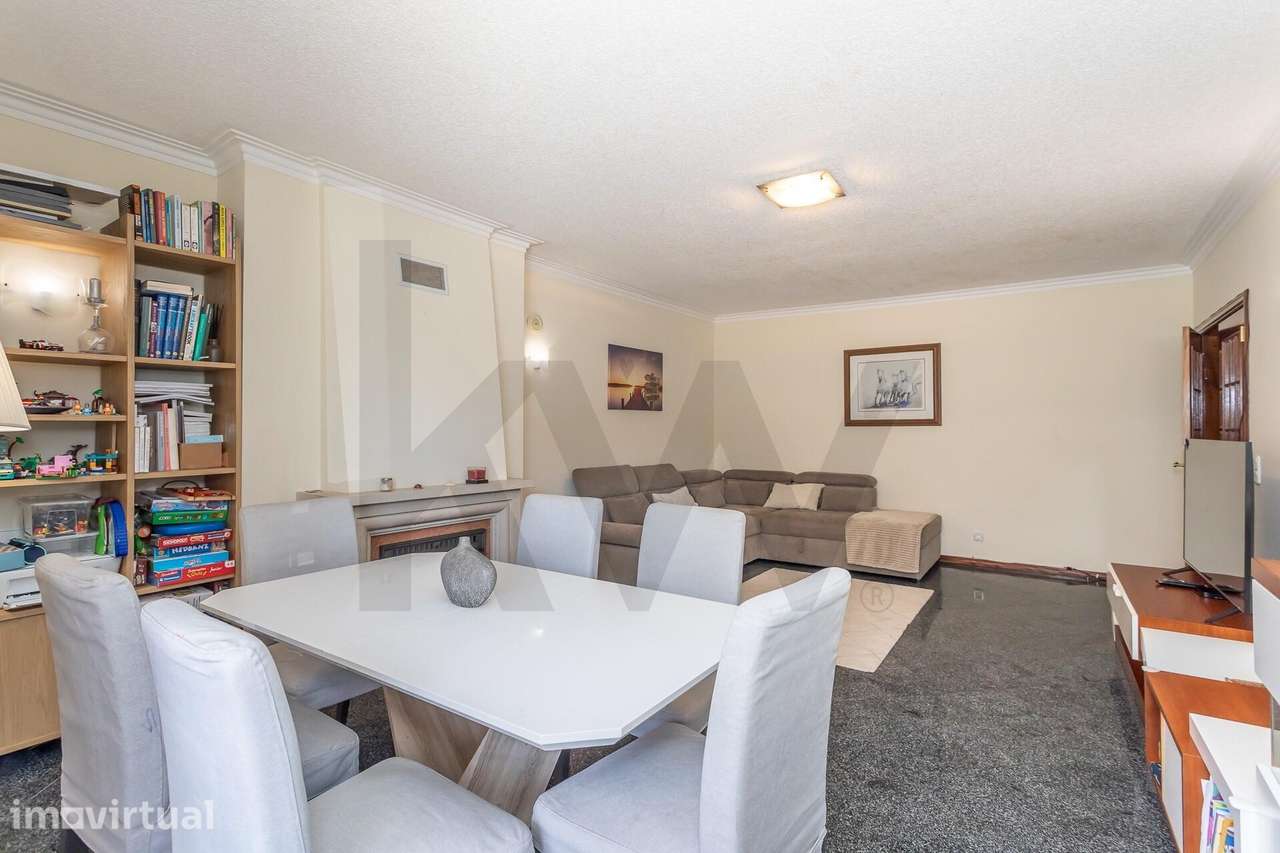 Apartamento T2 com suite, terraço e garagem box - S. Domingos de Rana, - Grande imagem: 3/40