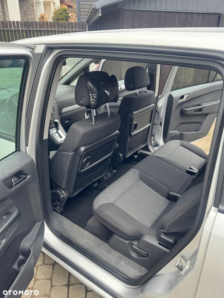 Opel Zafira - 28