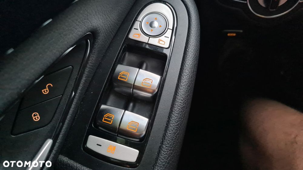 Mercedes-Benz Klasa C 200 d 9G-TRONIC Avantgarde - 2