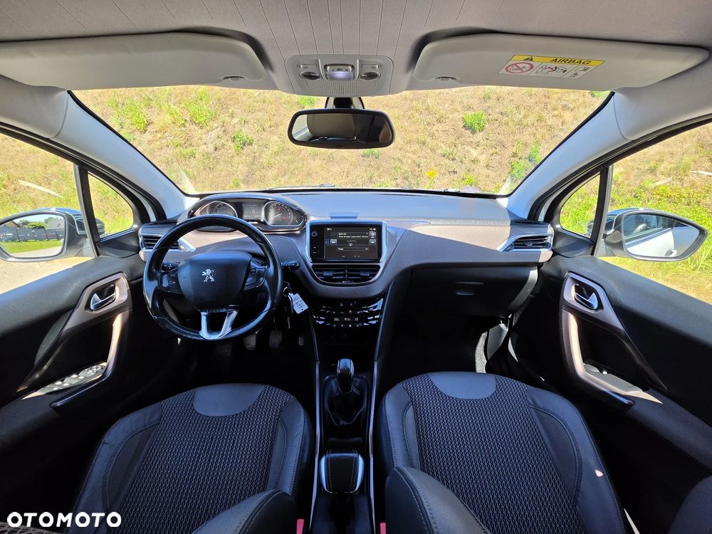 Peugeot 2008 1.6 VTi Allure - 25