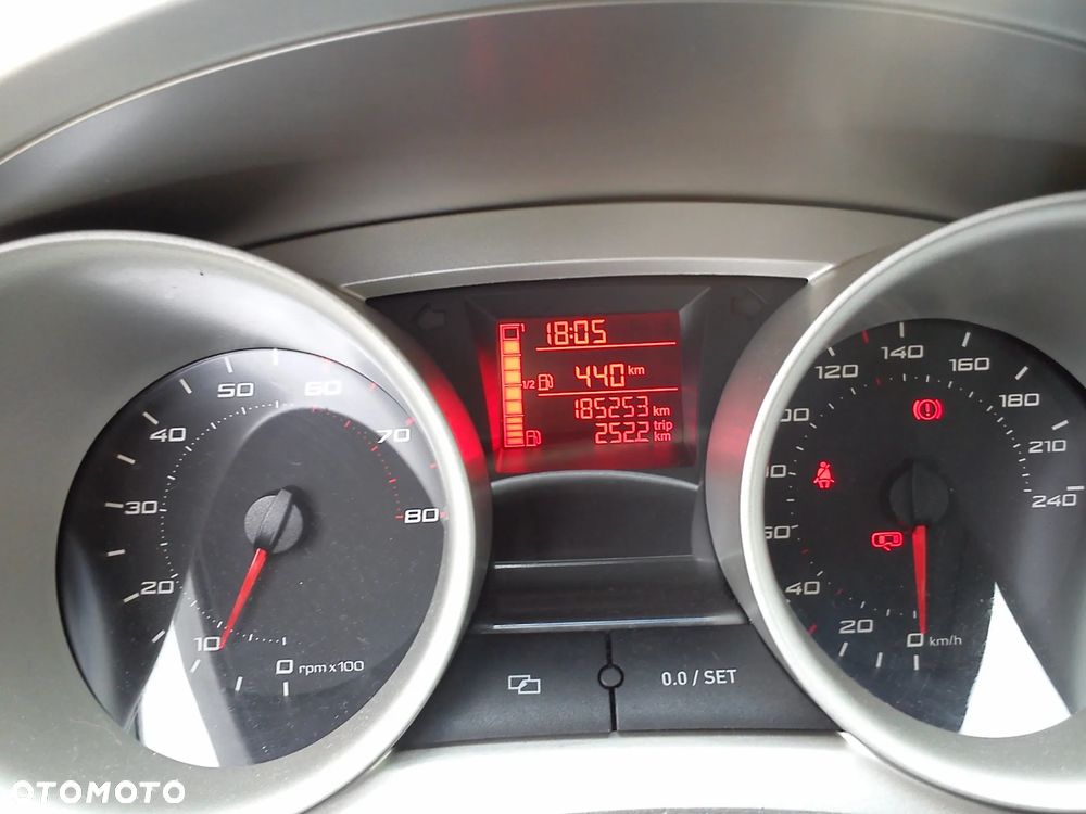 Seat Ibiza 1.4 16V Sport - 2