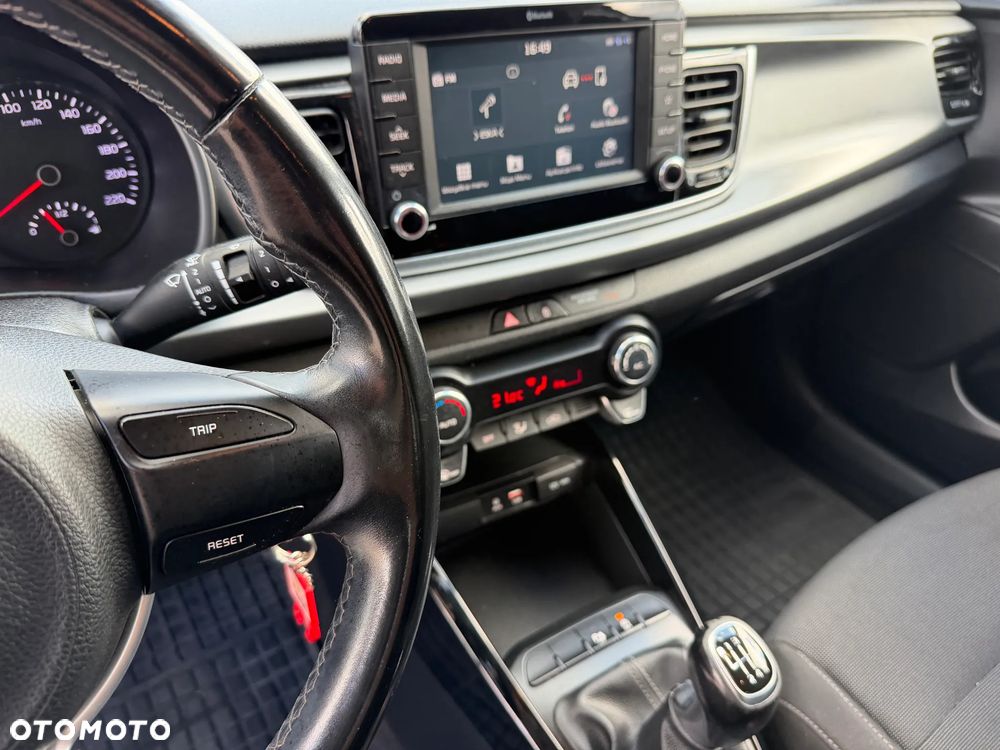 Kia Rio 1.4 L - 18