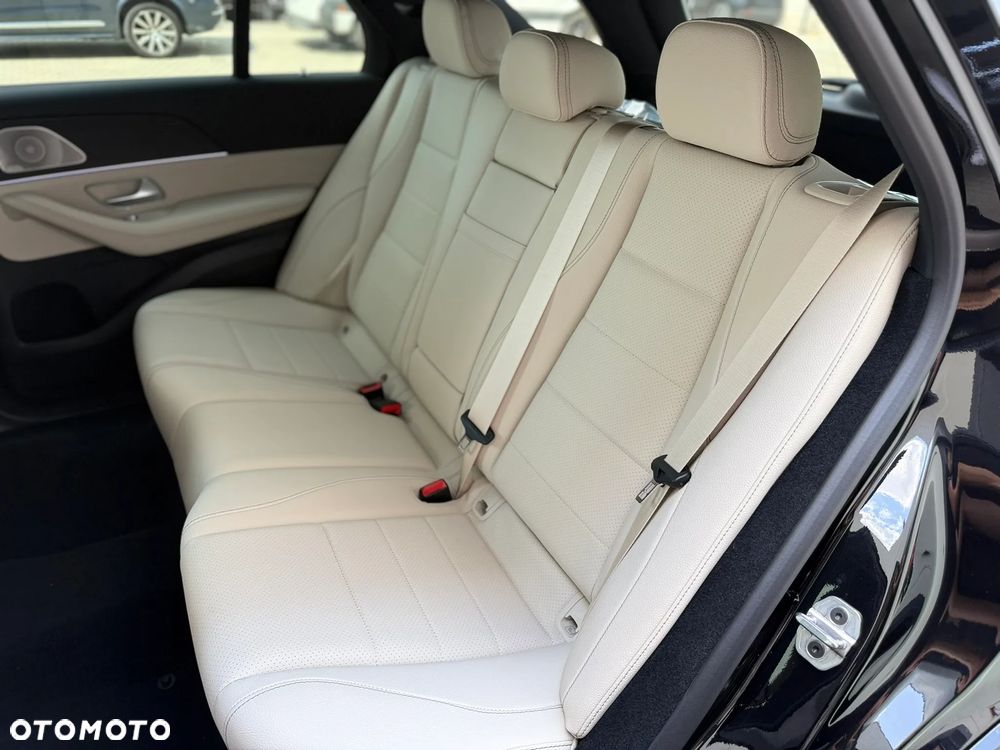 Mercedes-Benz GLE - 27