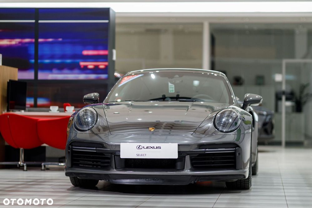 Porsche 911 Turbo - 12