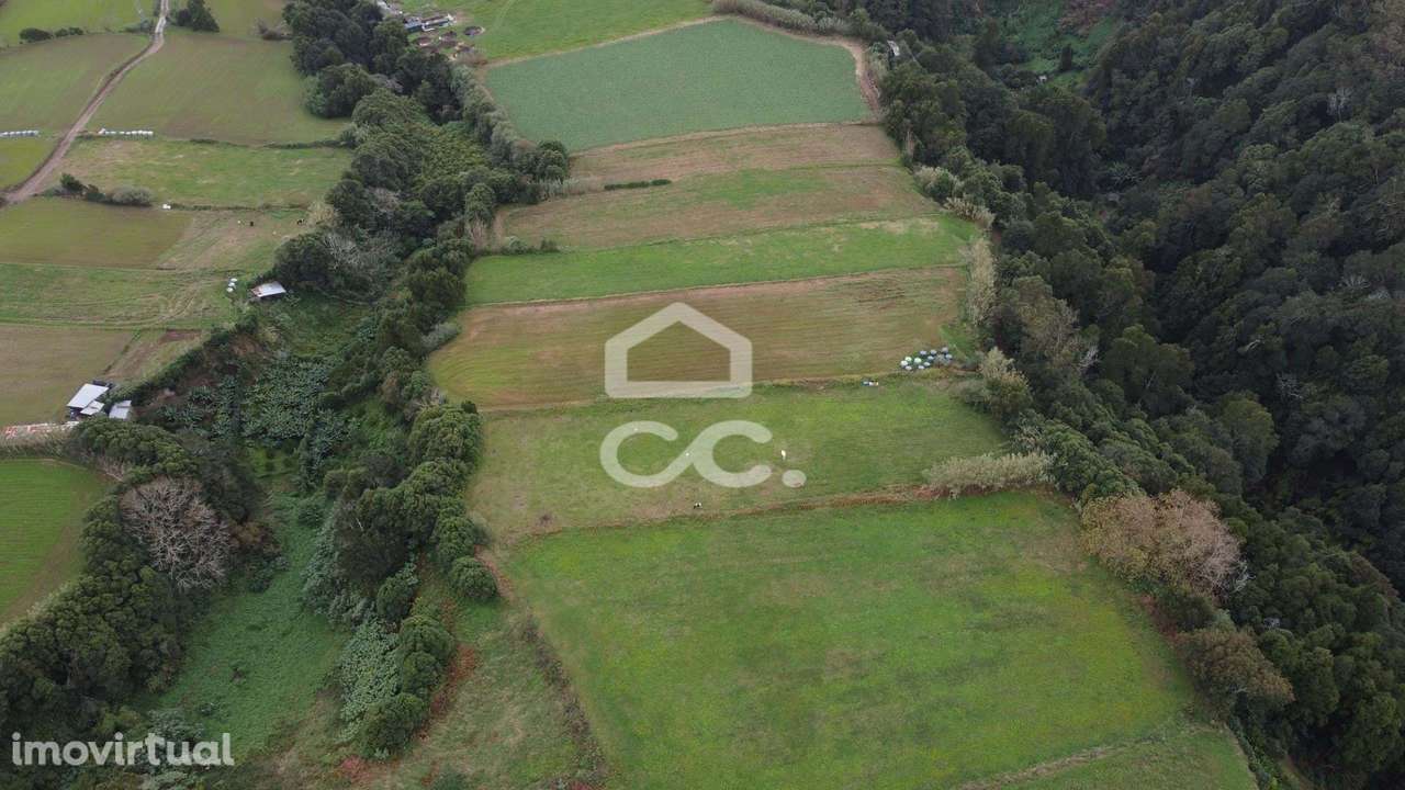 Terreno com 8.100,00 m2 - Água de Pau - Lagoa - Grande imagem: 5/10