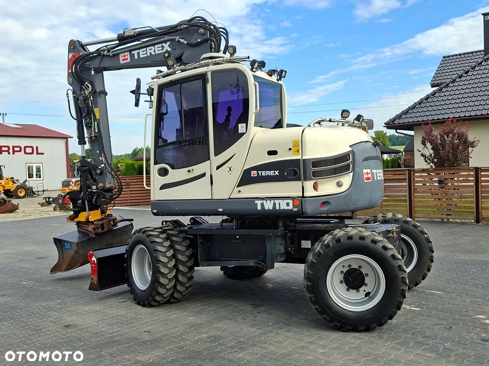Terex SCHAEFF TW110 ROTOTILT ze szczypcami - 13
