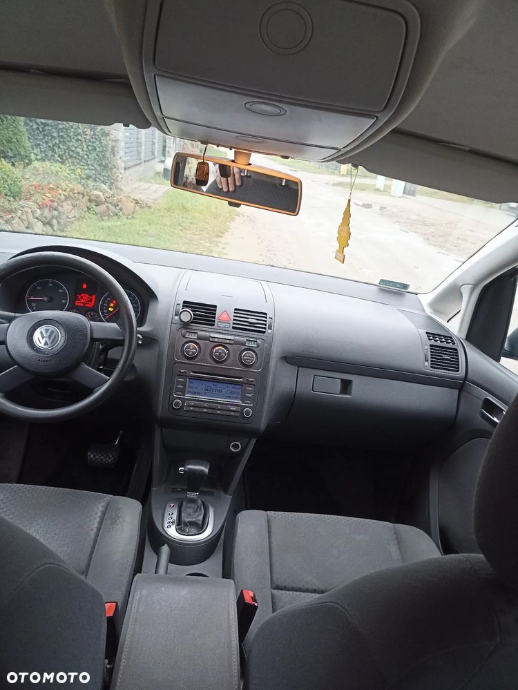 Volkswagen Touran 1.9 TDI Basis DSG - 7