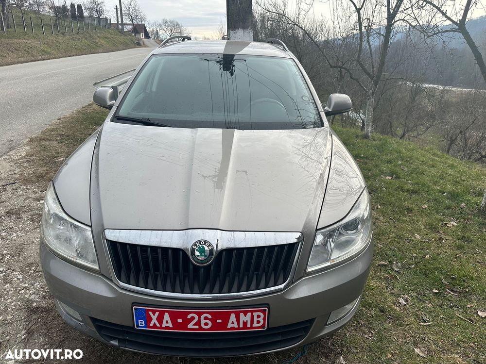Skoda Octavia 1.6 TDI DPF DSG Elegance - 8