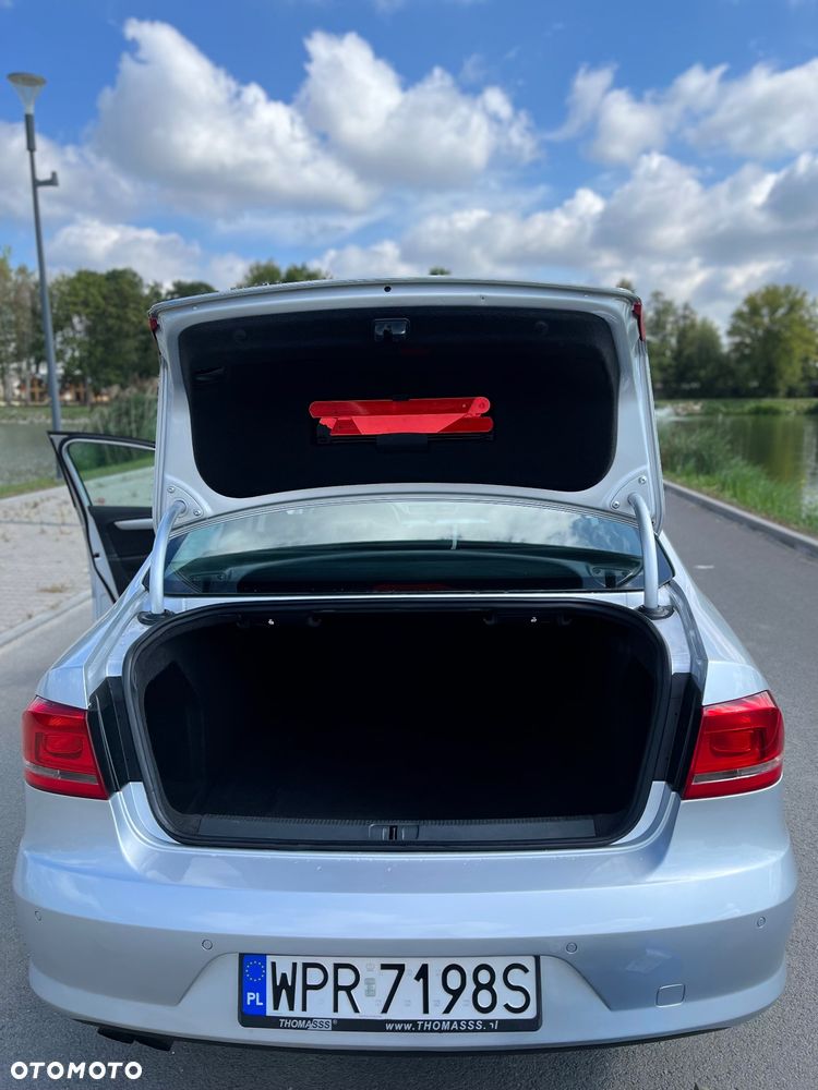 Volkswagen Passat 1.8 TSI Comfortline - 22