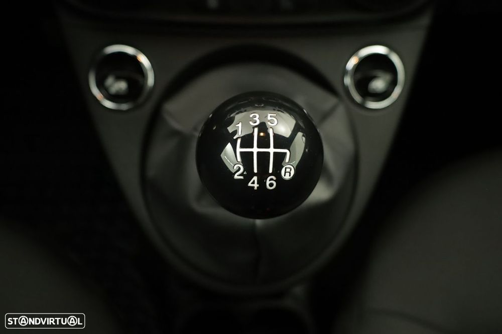 Fiat 500 1.0 Hybrid (RED) - 17