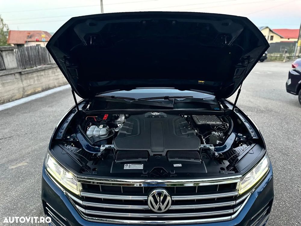 Volkswagen Touareg 3.0 V6 TDI SCR 4Motion Automatik - 29