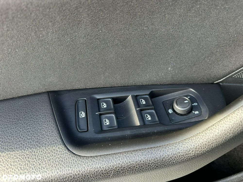 Volkswagen Passat 2.0 TDI EVO Business - 21