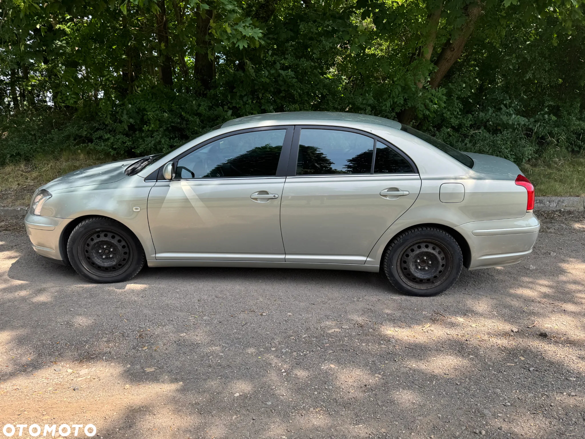 Toyota Avensis - 4
