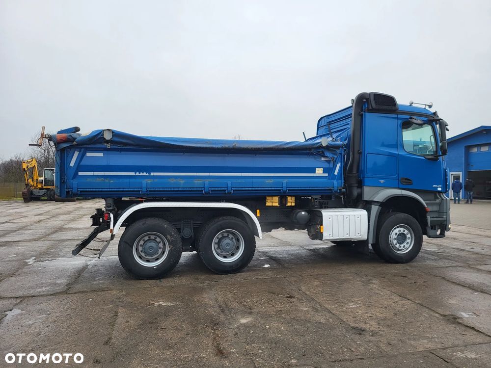 Mercedes-Benz AROCS 2643 6x4 wywrotka Meiller Bordmatic z Niemiec - 7
