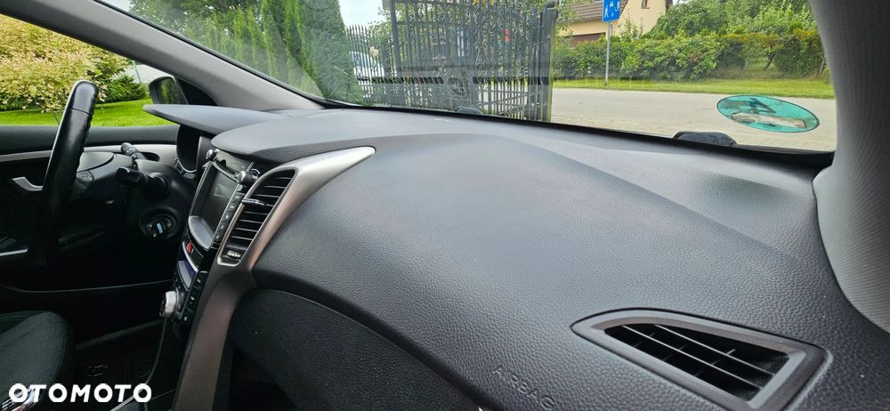 Hyundai i30 blue Kombi 1.6 CRDi Classic Navigation - 25