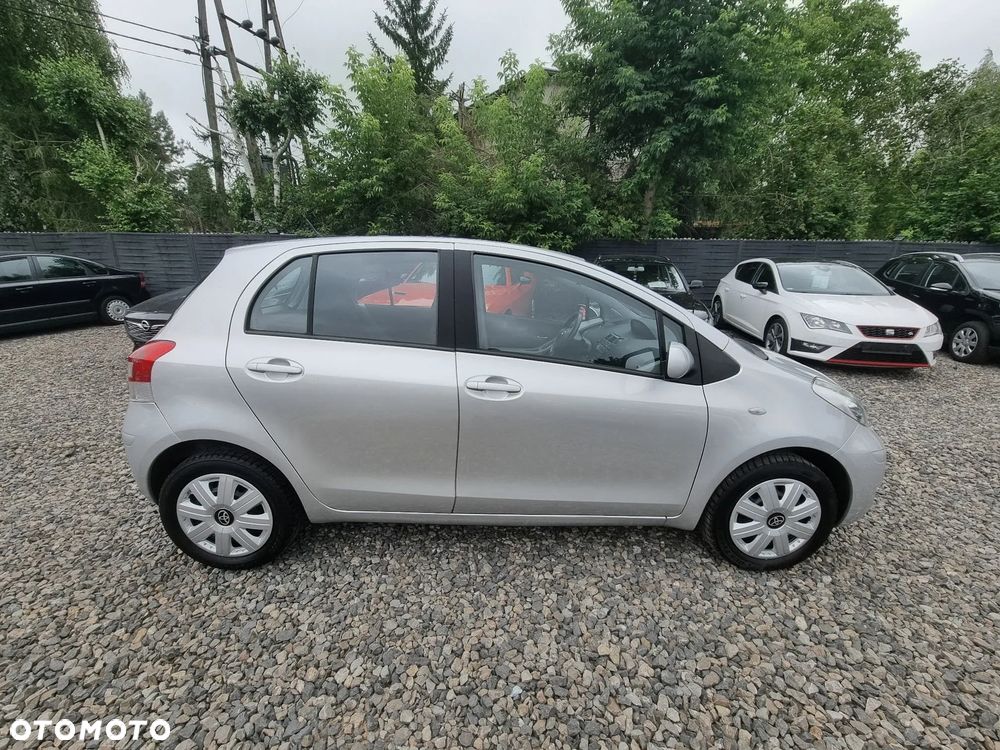 Toyota Yaris 1.33 Sol - 13