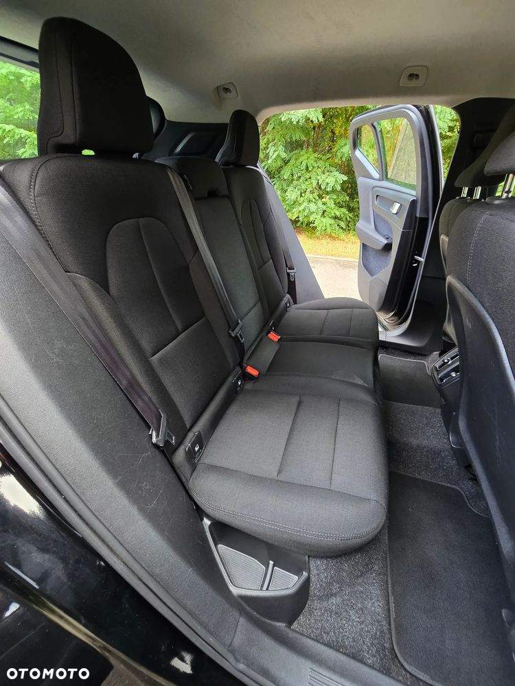 Volvo XC 40 D3 AWD Momentum Pro - 23