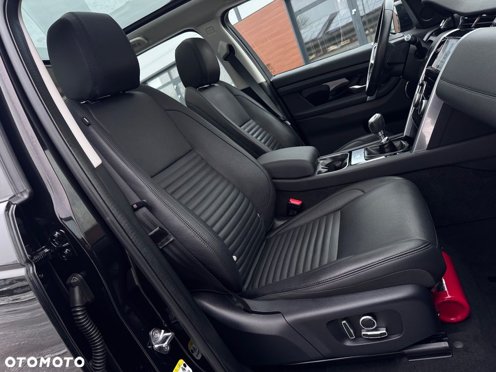 Land Rover Discovery Sport - 31