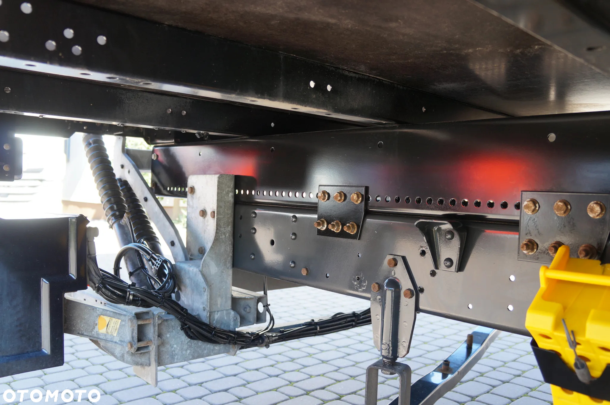 Iveco DAILY 72c18  Automat HI-MATIC Kontener 6 m 117 tys km Wzorowy Stan - 11