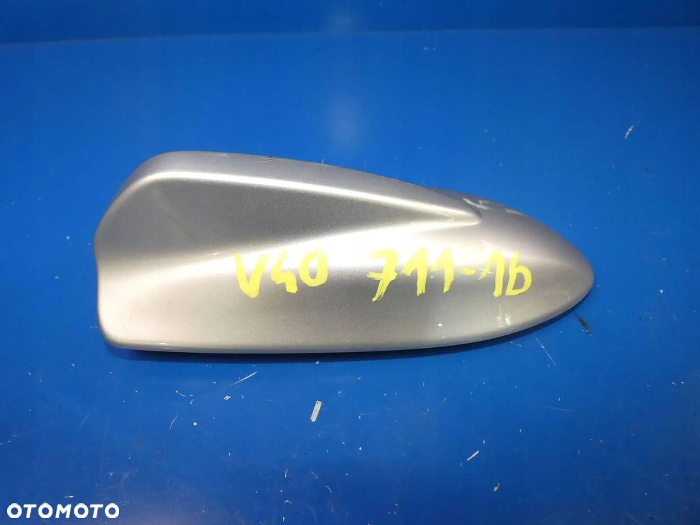 Volvo V40 II ANTENA DACHOWA LOTKA PŁETWA RADIA - 1