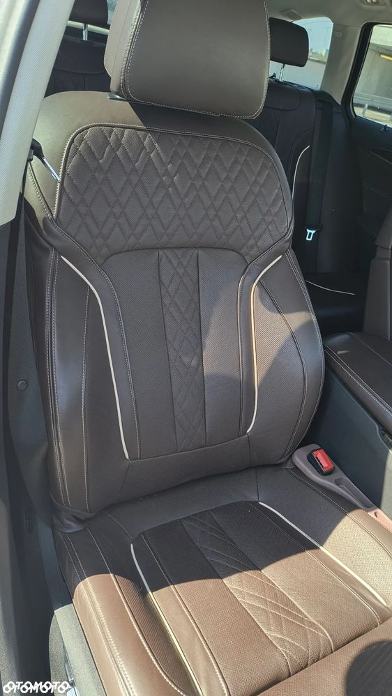 BMW Seria 5 540d xDrive Luxury Line - 11