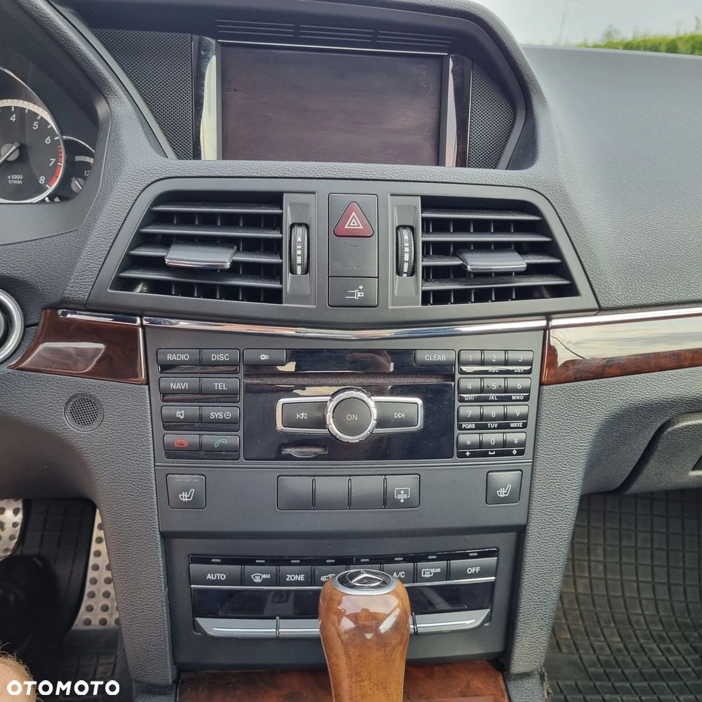 Mercedes-Benz Klasa E 350 4-Matic - 22
