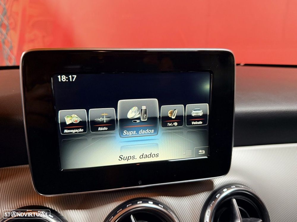 Mercedes-Benz GLA 180 CDI Urban - 12