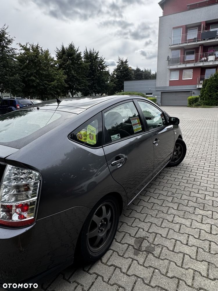 Toyota Prius 1.5 VVT-i Sol (nav) - 2