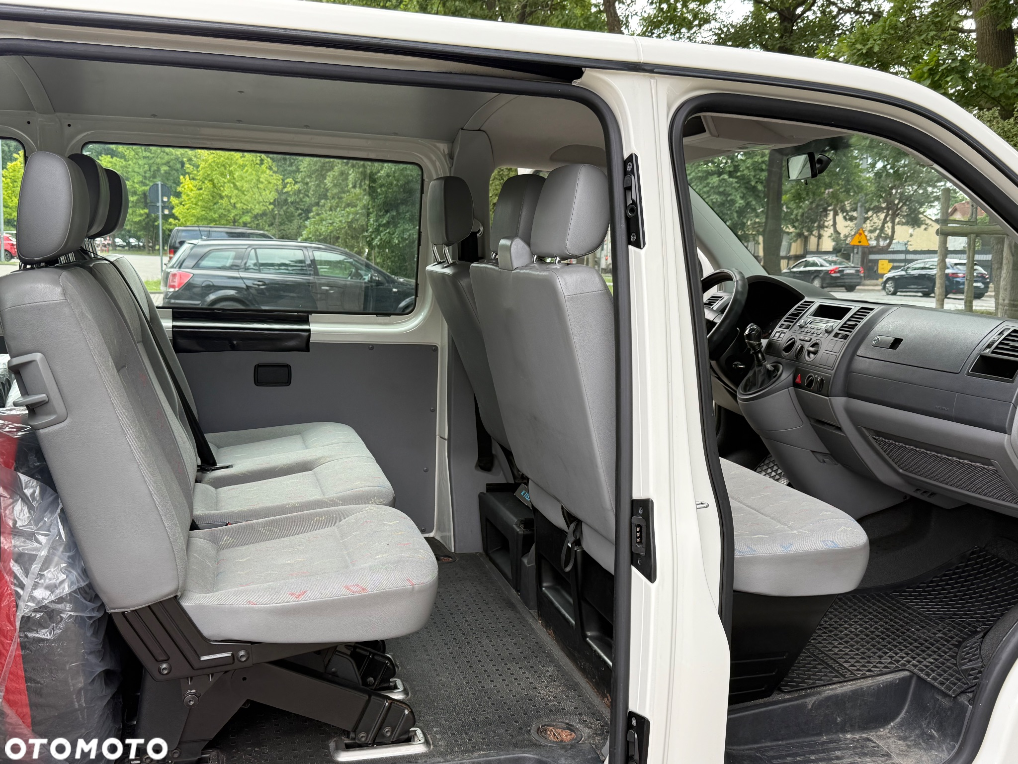 Volkswagen Caravelle TDI L1 - 12