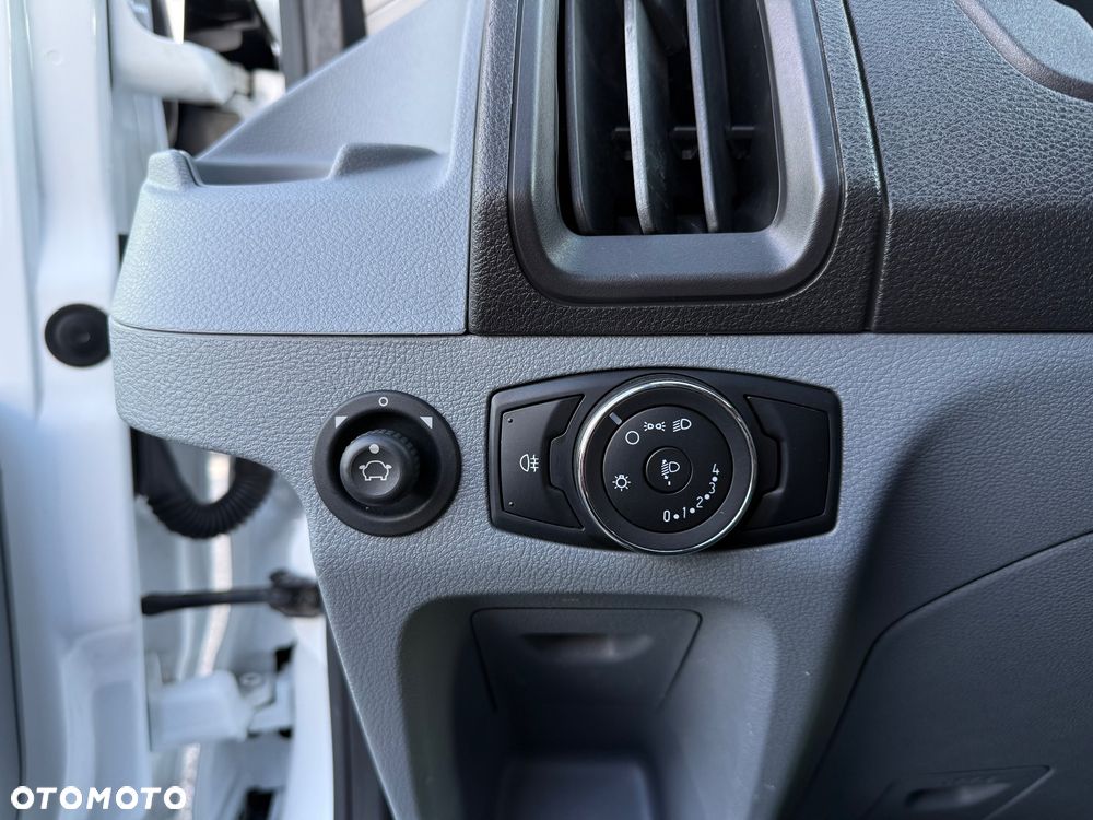 Ford Transit - 15