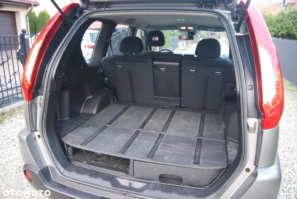 Nissan X-Trail 2.0 dCi 4x4 DPF SE - 11