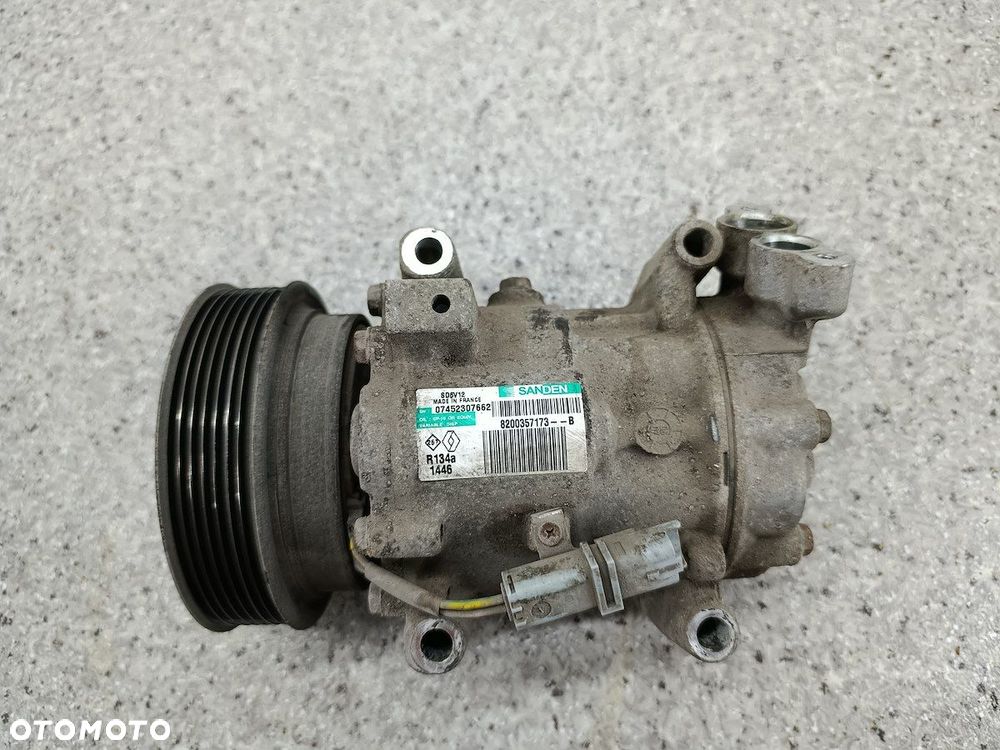 POMPA, SPRĘŻARKA KLIMATYZACJI RENAULT CLIO III 8200357173 SD6V12 1.2 16V - 2